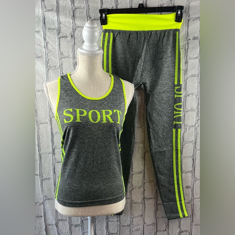FGF Size: One Size Sport Workout Set Sleeveless Top/Leggings Gray/Neon